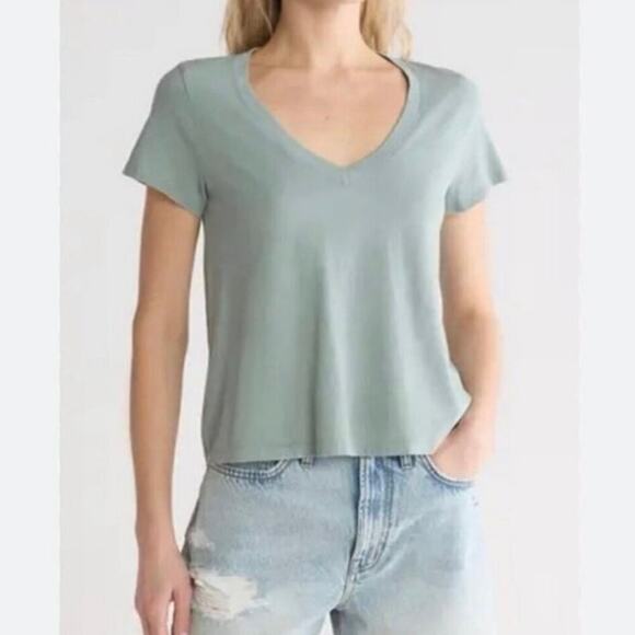 Madewell Tops - Madewell Softfade Cotton V Neck Tee Sage Green Relaxed XS